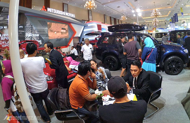 Diskon mobil Mitsubishi di pameran Jakarta Auto Show JAS 2015