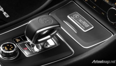 Rayakan Kesuksesan di Balap F1, Mercedes Benz Rilis A45 AMG Petronas 2015 World Champion Edition Rayakan Kesuksesan di Balap F1, Mercedes Benz Rilis A45 AMG Petronas 2015 World Champion Edition