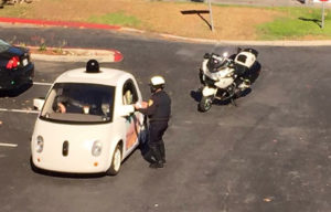 Hah, Mobil Self Driving Google Ditilang Polisi Karena Jalannya Terlalu Lambat? Hah, Mobil Self Driving Google Ditilang Polisi Karena Jalannya Terlalu Lambat?