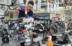 Mercedes Benz Panen Besar : Produksi Mesin Kencang Berlabel AMG Ditingkatkan Mercedes Benz Panen Besar : Produksi Mesin Kencang Berlabel AMG Ditingkatkan