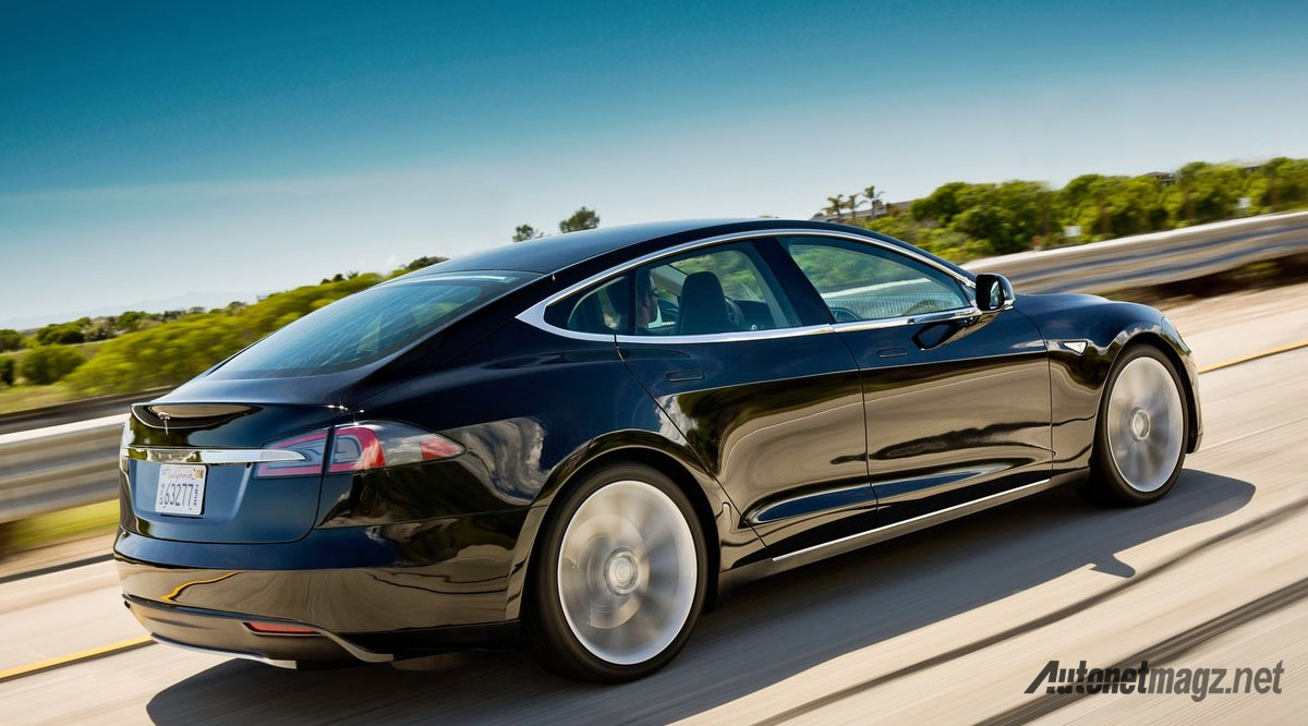 Berita, tesla model s rear: Sabuk Pengaman Rentan Copot, Tesla Recall Model S