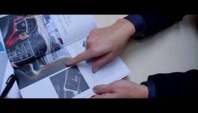 Volvo Membawa Teknologi Hologram Microsoft Ke Dealer Untuk Memudahkan Calon Pembeli Volvo Membawa Teknologi Hologram Microsoft Ke Dealer Untuk Memudahkan Calon Pembeli