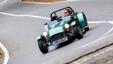 Mengenal Caterham, Pembuat Sports Car Ringan Dari Inggris Mengenal Caterham, Pembuat Sports Car Ringan Dari Inggris