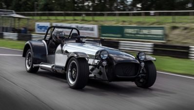 Mengenal Caterham, Pembuat Sports Car Ringan Dari Inggris Mengenal Caterham, Pembuat Sports Car Ringan Dari Inggris
