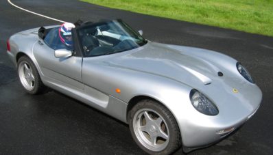 Mengenal Caterham, Pembuat Sports Car Ringan Dari Inggris Mengenal Caterham, Pembuat Sports Car Ringan Dari Inggris