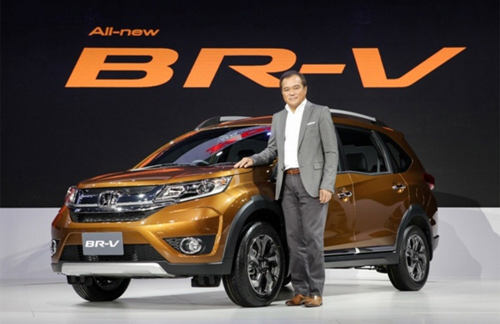 Berita, honda br-v thailand: Wow, Honda BR-V Thailand Tersedia Versi 5 Seater, Pakai Setir Civic, Punya Start-Stop Button dan Bisa Minum Etanol!