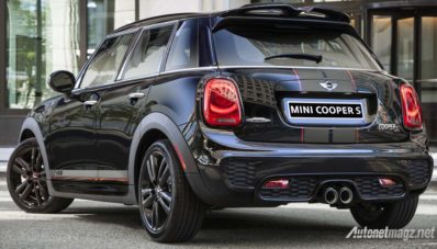 MINI Cooper S 5 Doors Carbon Edition Muncul, Tenaga Naik Jadi 208 Horsepower MINI Cooper S 5 Doors Carbon Edition Muncul, Tenaga Naik Jadi 208 Horsepower