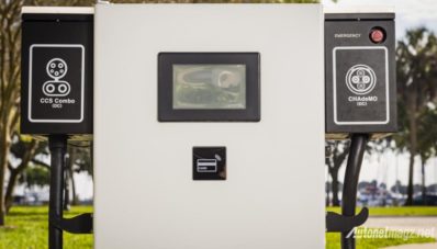 BMW dan Nissan Bahu Membahu Perbanyak Jumlah Charger Mobil Listrik di Amerika Serikat BMW dan Nissan Bahu Membahu Perbanyak Jumlah Charger Mobil Listrik di Amerika Serikat