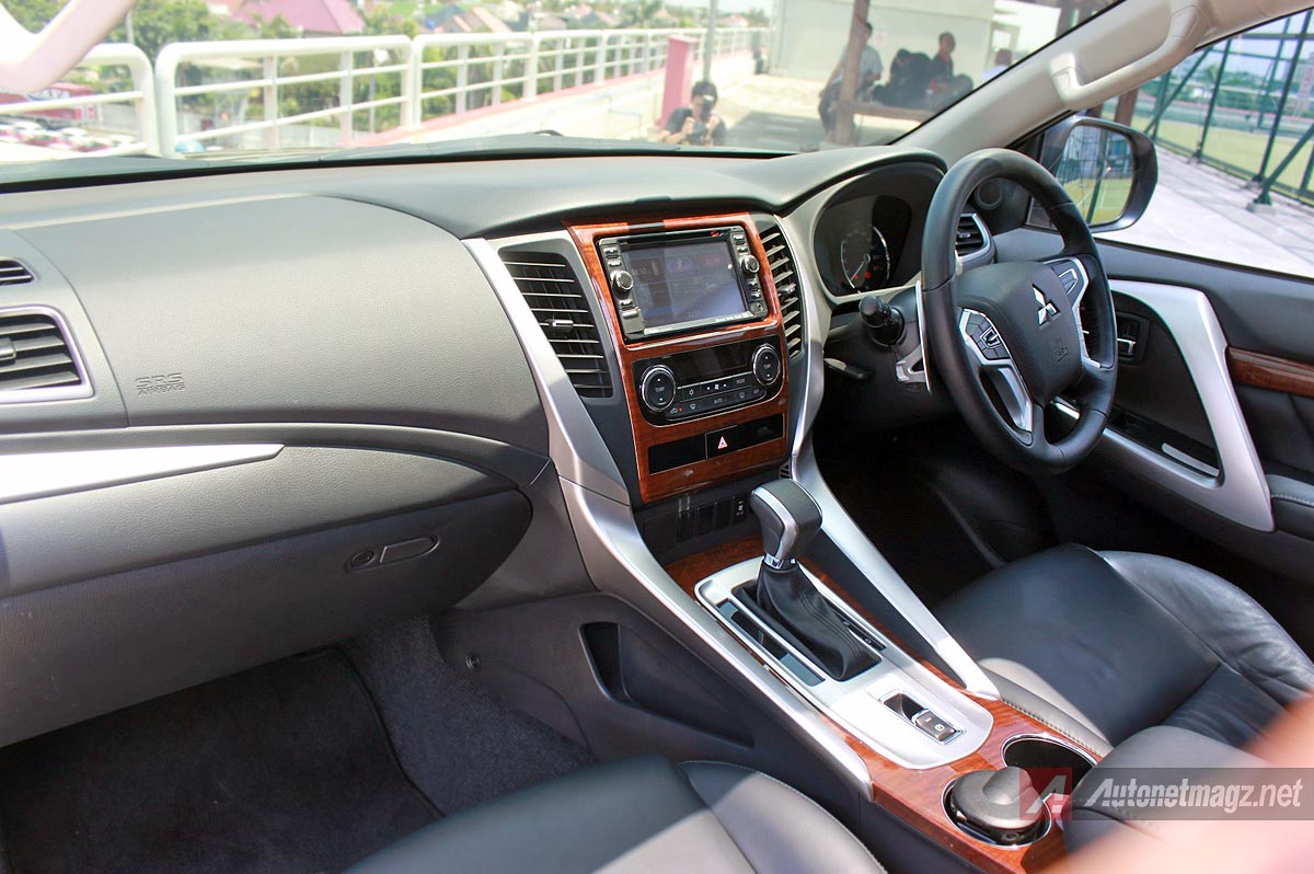 Review Interior Mitsubishi All New Pajero Sport Indonesia AutonetMagz