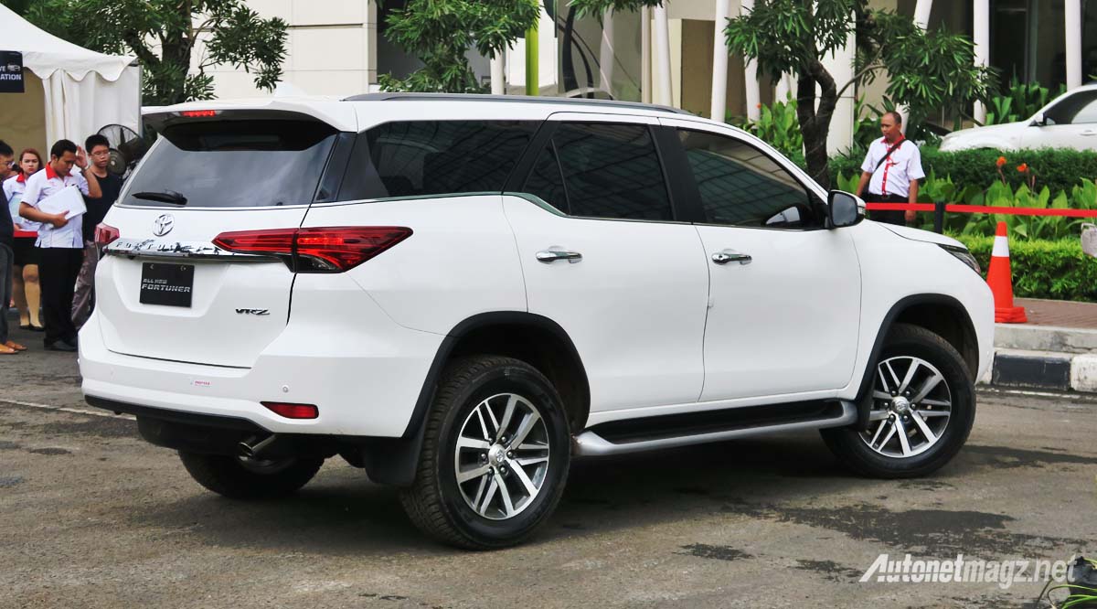 Berita, bagian belakang toyota fortuner 2016 indonesia: First Impression Review Toyota Fortuner 2016 Indonesia