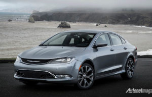 Sergio Marchionne Akui Sedan Chrysler 200 Meniru Sedikit Bagian Hyundai Sergio Marchionne Akui Sedan Chrysler 200 Meniru Sedikit Bagian Hyundai