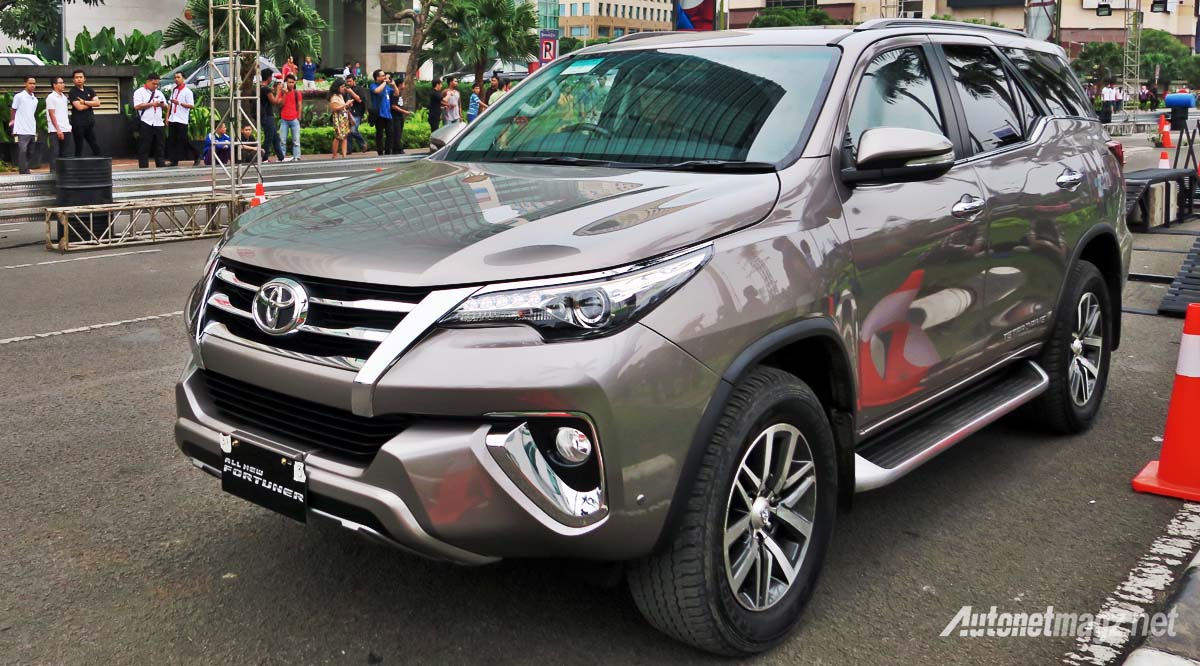Berita, eksterior toyota fortuner 4wd 2016 indonesia: First Impression Review Toyota Fortuner 2016 Indonesia