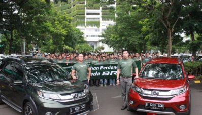 Sebanyak 200 Unit Honda BR-V Pertama Menemui Pemiliknya Dengan Perayaan Spesial Sebanyak 200 Unit Honda BR-V Pertama Menemui Pemiliknya Dengan Perayaan Spesial