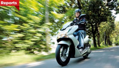 Motor Bermesin Kecil Makin Laris di Inggris, Honda PCX 125 Pimpin Penjualan Motor Bermesin Kecil Makin Laris di Inggris, Honda PCX 125 Pimpin Penjualan