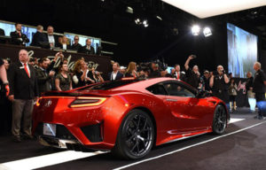 Acura NSX Unit Pertama Berhasil Dilelang Senilai 1,2 Juta Dolar AS Acura NSX Unit Pertama Berhasil Dilelang Senilai 1,2 Juta Dolar AS