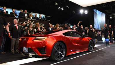 Acura NSX Unit Pertama Berhasil Dilelang Senilai 1,2 Juta Dolar AS Acura NSX Unit Pertama Berhasil Dilelang Senilai 1,2 Juta Dolar AS