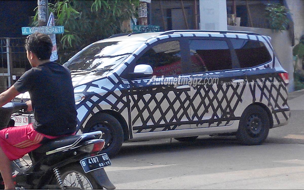 Berita, mobil keluarga tahun 2016 murah Wuling Hong Guang: Wuling Hong Guang, MPV Negeri Tirai Bambu Tertangkap Basah Sedang Diuji di Indonesia!