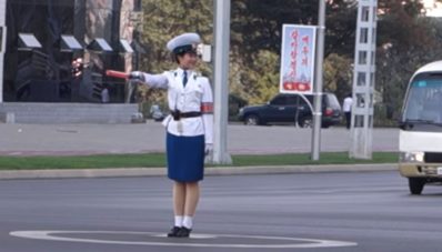 Penasaran Mobil Produksi Korea Utara Seperti Apa? Ini Dia! Penasaran Mobil Produksi Korea Utara Seperti Apa? Ini Dia!