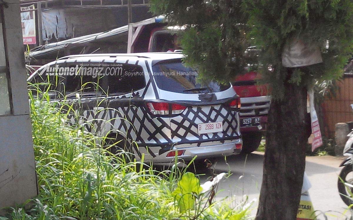 Berita, spyshot photo mobil di Indonesia Wuling Hong Guang dari Cina: Wuling Hong Guang, MPV Negeri Tirai Bambu Tertangkap Basah Sedang Diuji di Indonesia!