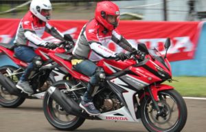 All New Honda CBR 150 R Diluncurkan, Lebih Sangar Bro! All New Honda CBR 150 R Diluncurkan, Lebih Sangar Bro!