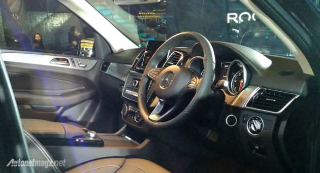 Mercedes Benz GLE interior 2016