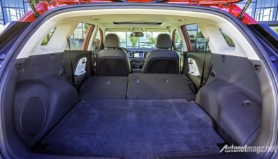 KIA Niro Siap Sikat Kompetitor di Kelas Subcompact Crossover