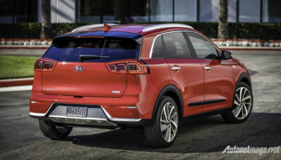 KIA Niro Siap Sikat Kompetitor di Kelas Subcompact Crossover