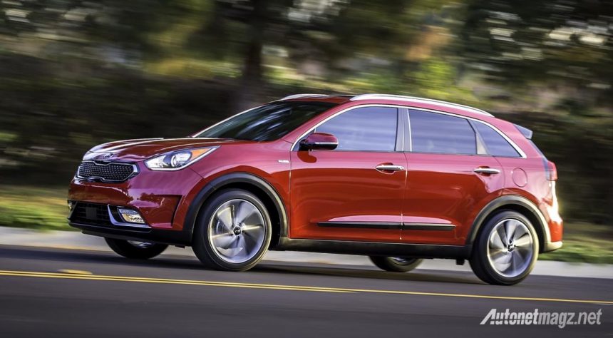 KIA Niro Siap Sikat Kompetitor di Kelas Subcompact Crossover