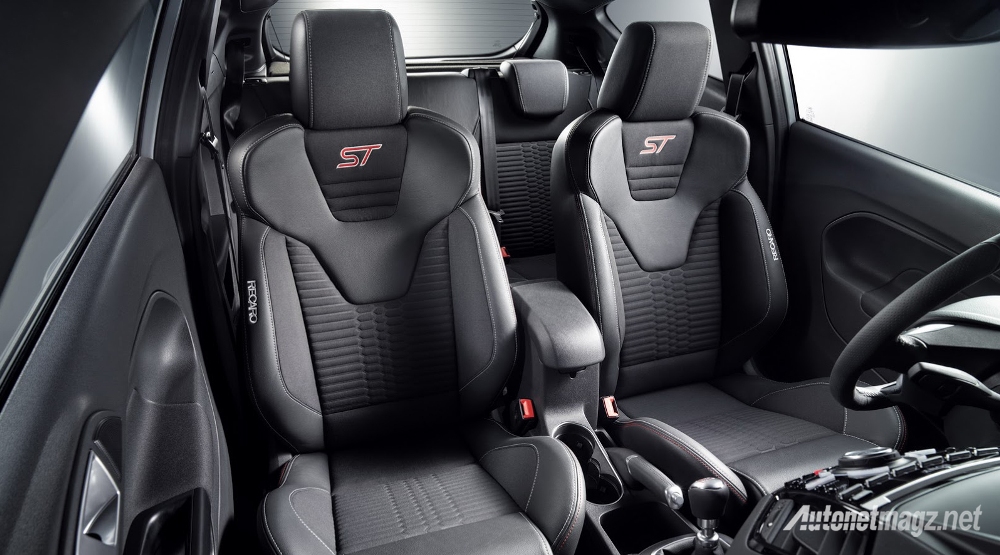 Ford, Ford-Fiesta-ST200-2016-interior: Ford Siap Menggelontorkan Fiesta ST200 dengan tenaga 215 HP