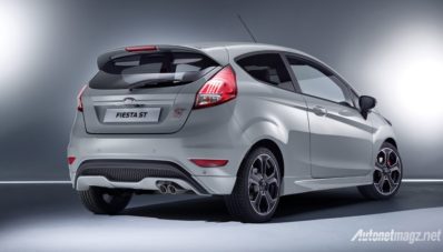 Ford Siap Menggelontorkan Fiesta ST200 dengan tenaga 215 HP Ford Siap Menggelontorkan Fiesta ST200 dengan tenaga 215 HP