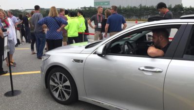 Pemilik KIA Rio Asal Indonesia Berhasil Sabet Gelar The Best KIA Global Ambassador 2015