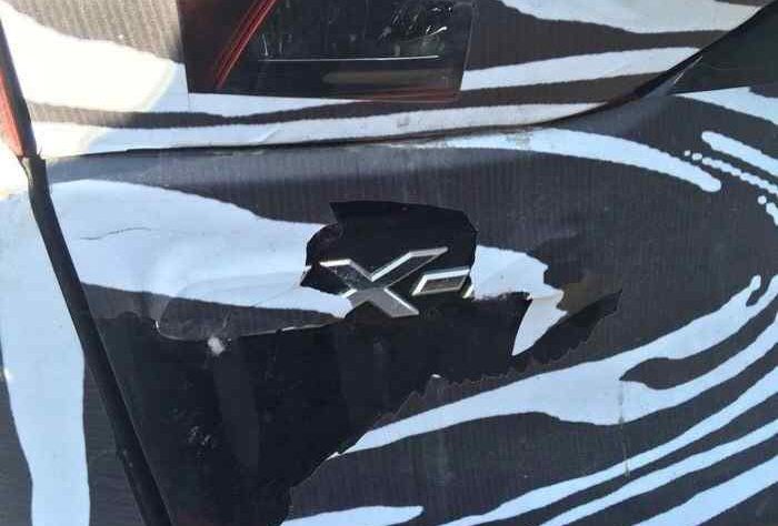 Mazda CX-4 Tertangkap Basah Lagi Luar dan Dalam Mazda CX-4 Tertangkap Basah Lagi Luar dan Dalam