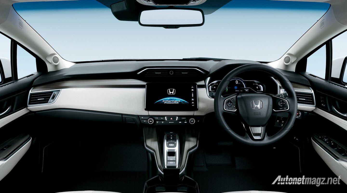 Honda, honda-clarity-fcv-japan-2016-dashboard: Honda Clarity FCV Fuel Cell Hydrogen Sudah Mengaspal di Jepang