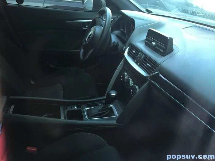 Berita, interior mazda cx-4: Mazda CX-4 Tertangkap Basah Lagi Luar dan Dalam