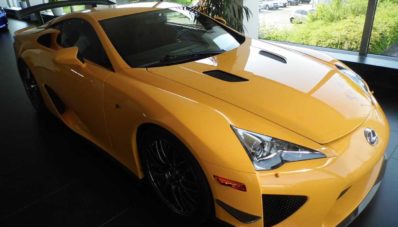 Lexus LFA Nurburgring Package Ini Dijual Seharga 94 M Rupiah, Tertarik?