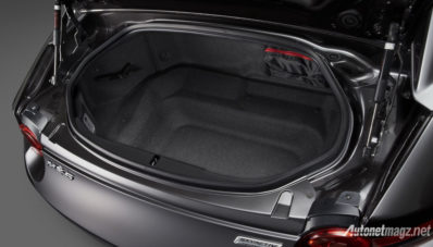 Mazda MX-5 RF Coba Pikat Konsumen Dengan Gaya Targa Roof! Mazda MX-5 RF Coba Pikat Konsumen Dengan Gaya Targa Roof!