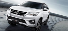 toyota fortuner trd sportivo front