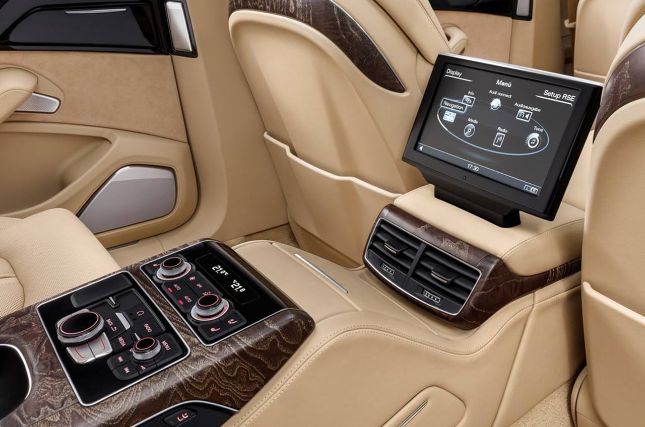 Mobil Baru, Audi-A8L-Extended-Entertainment-System: Audi A8 L Extended, Limousine Penantang Maybach Dari Audi