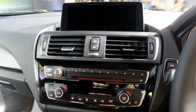 BMW M2 Resmi Mengaspal di Indonesia Dengan Harga 1.3 Miliar BMW M2 Resmi Mengaspal di Indonesia Dengan Harga 1.3 Miliar