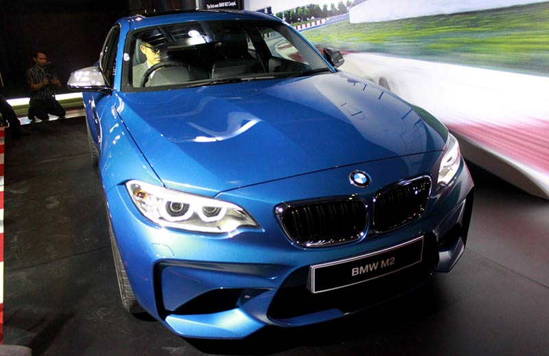 BMW, BMW M2: BMW M2 Resmi Mengaspal di Indonesia Dengan Harga 1.3 Miliar
