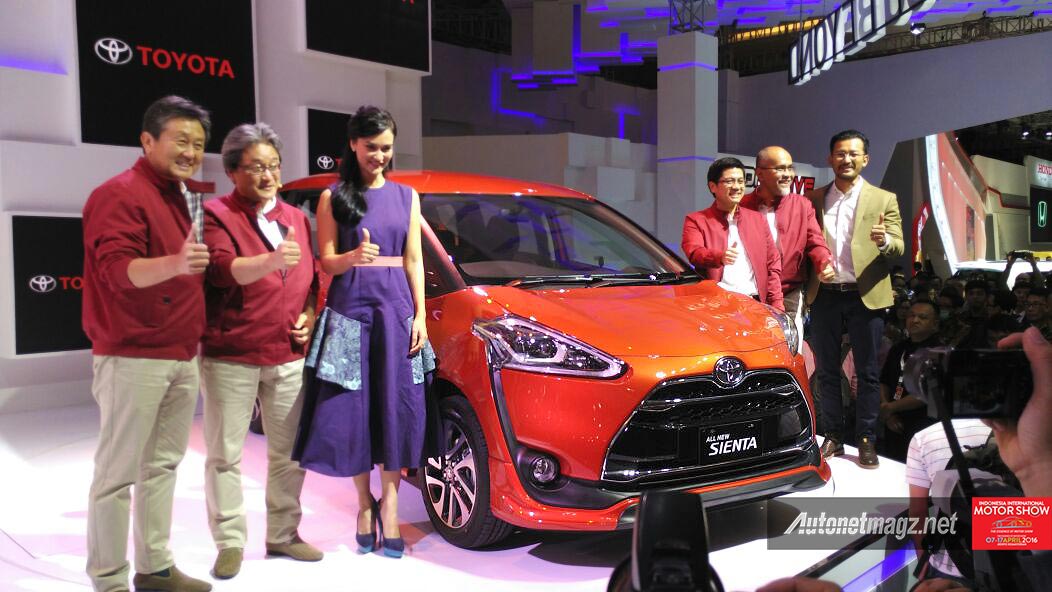 Toyota, Harga Toyota Sienta Indonesia: Toyota Sienta Resmi Meluncur di Indonesia, Pesan Sekarang Terima Juli 2016