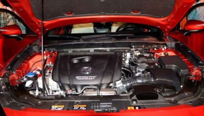 Begini Tampilan Mazda CX-4, Crossover Mazda Beratap Landai Begini Tampilan Mazda CX-4, Crossover Mazda Beratap Landai