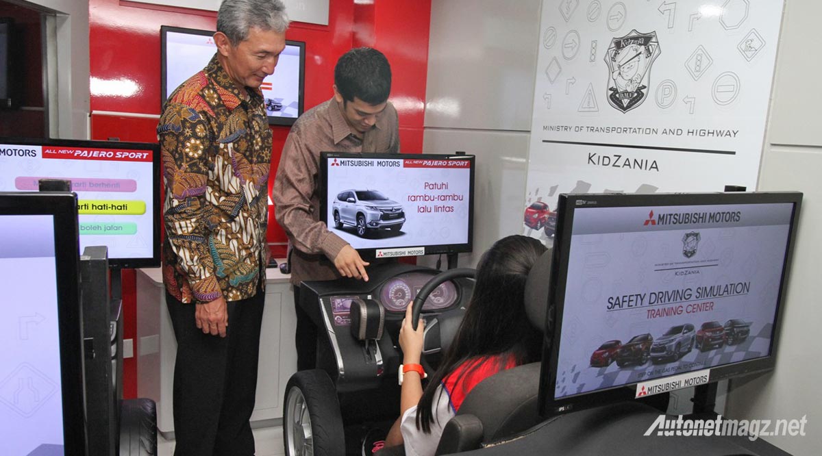 Mitsubishi, Safety Driving Simulation Mitsubishi di KidZania Jakarta: Mitsubishi dan KidZania Jakarta Perkenalkan Dunia Otomotif Sejak Dini Kepada Anak-anak