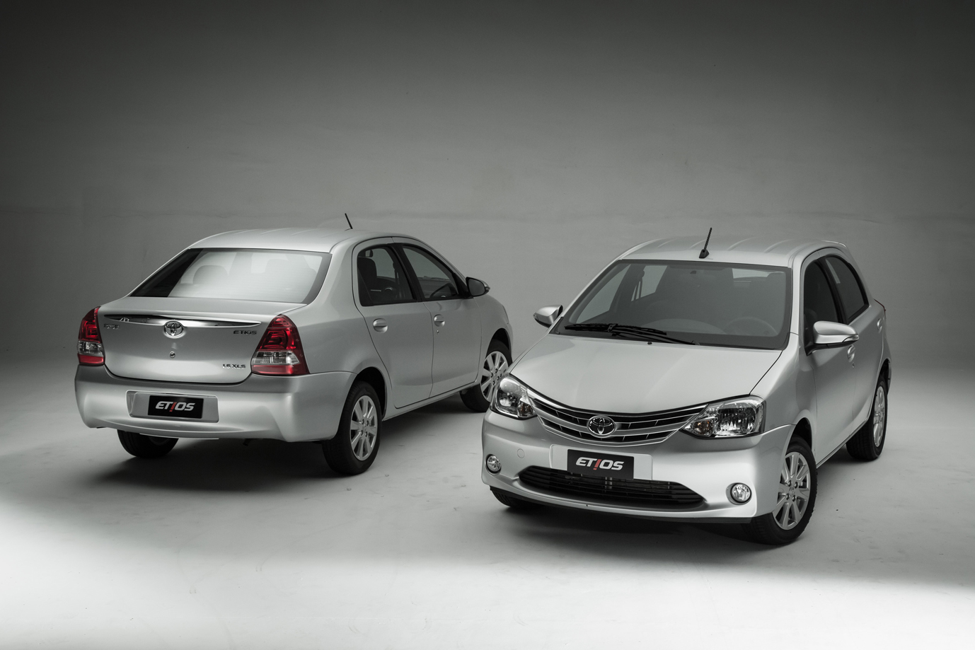 Toyota, Toyota Etios Facelift: Toyota Etios Facelift Diluncurkan Dengan Ubahan Fokus Pada Interior