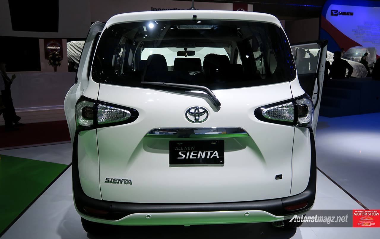 Toyota, Toyota-Sienta-Belakang: First Impression Review Toyota Sienta Indonesia Tipe Q