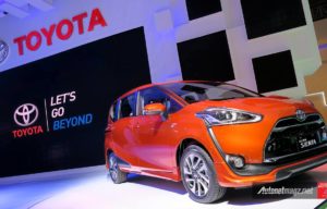 First Impression Review Toyota Sienta Indonesia Tipe Q First Impression Review Toyota Sienta Indonesia Tipe Q