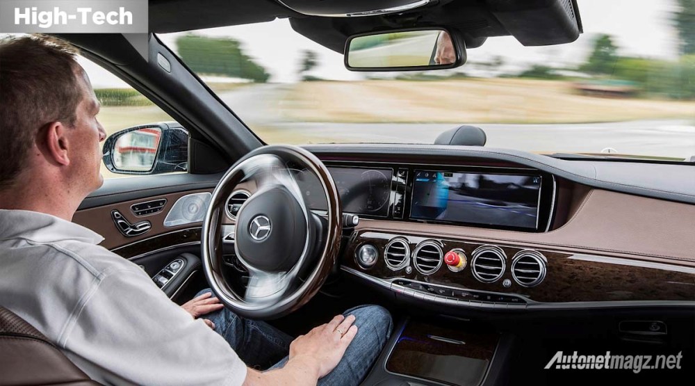 Hi-Tech, autonomous-driving-mercedes-benz: Survey : Apa Yang Orang Lakukan Jika Menaiki Mobil Otonom?