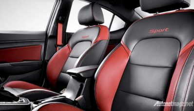 Hyundai Elantra Sport Akhirnya Tampil Ke Publik Dengan 201 HP Hyundai Elantra Sport Akhirnya Tampil Ke Publik Dengan 201 HP