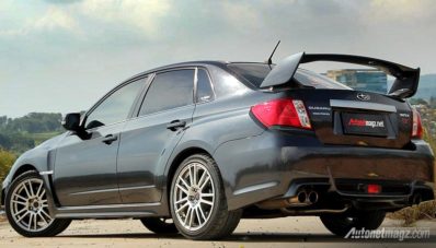 Subaru WRX STI 3rd Generation Review : Easy to Love, Easy to Hate Subaru WRX STI 3rd Generation Review : Easy to Love, Easy to Hate