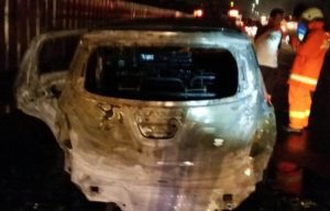 Ngeri, Chevrolet Spin Terbakar Habis di Tol Jagorawi Ngeri, Chevrolet Spin Terbakar Habis di Tol Jagorawi